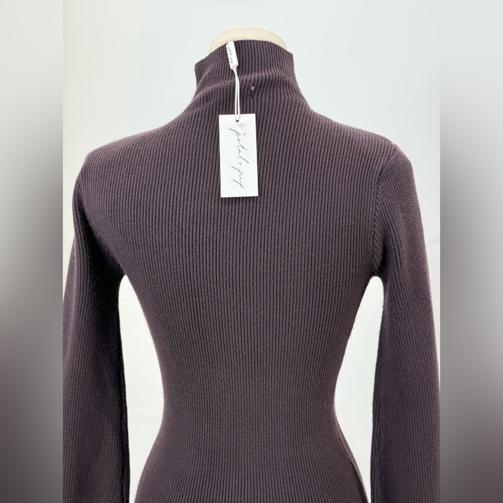Crescent ASTOR LONG BELL SLEEVE MIDI Fitted SWEATER DRESS - PLUM Size M - Picture 13 of 16